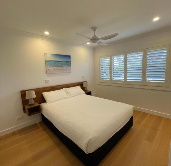 Seashells Beachfront Resort