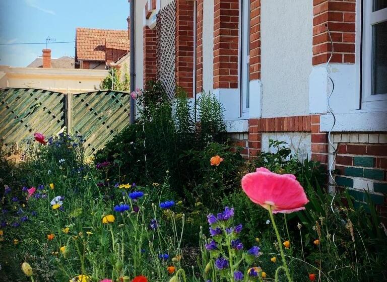 تختخواب و صبحانه Les Garçonnières De Sologne
