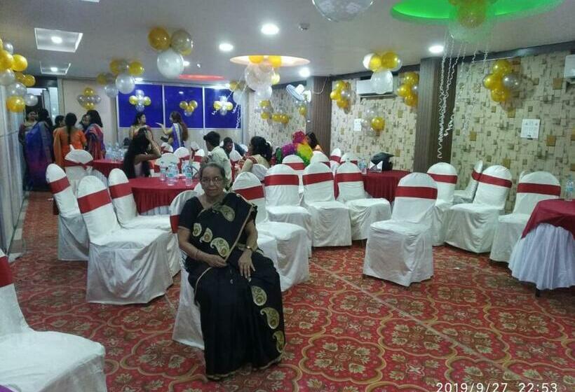 בית מלון כפרי Golden Tulip