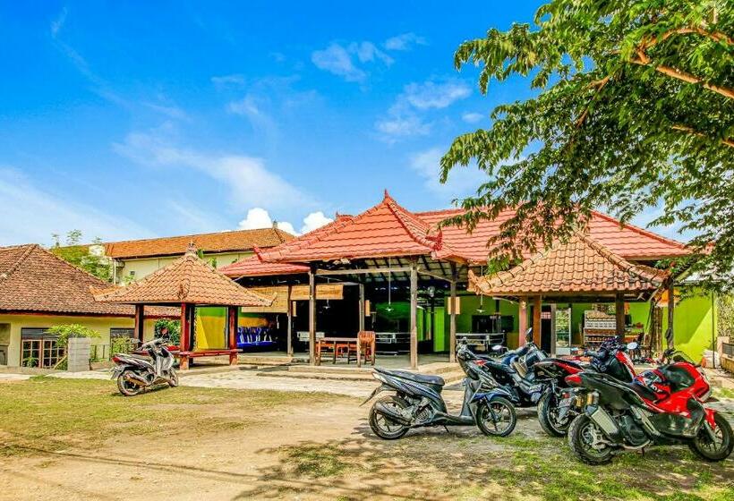 Отель Oyo 91053 Desa Wisata Gilimanuk