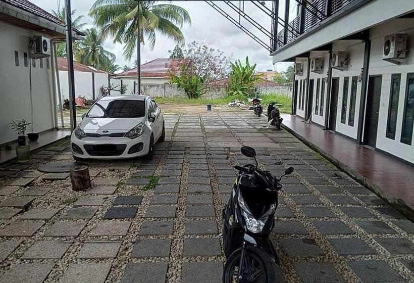 هتل Marthine Residence Syariah Redpartner