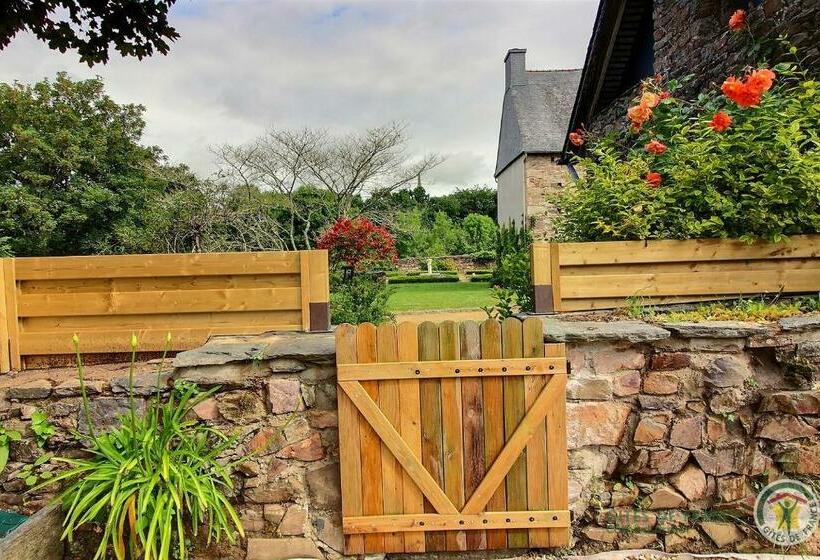 مبيت وإفطار Kergroaz Maner Classé 5 épis Table D Hôtes Manoir Dans Parc Paysagé Jacuzzi En Plein Air Bornes Véhi