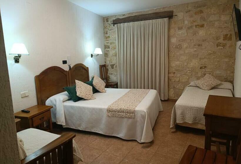 בית מלון כפרי Hostal Decerca Prádena
