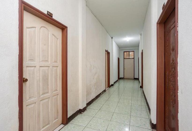 בית מלון כפרי Reddoorz @ Jalan Jendral Sudirman Jambi 2