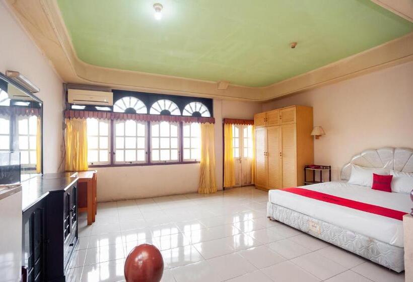 בית מלון כפרי Reddoorz @ Jalan Jendral Sudirman Jambi 2