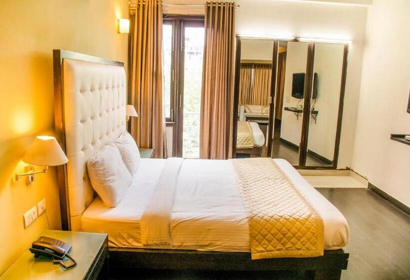 Fabhotel Anutham Saket