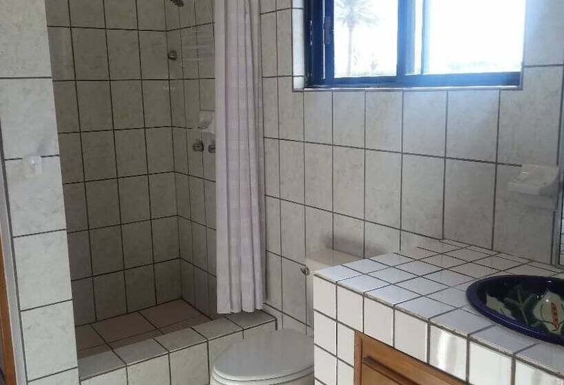 هتل Loreto Playa Boutique