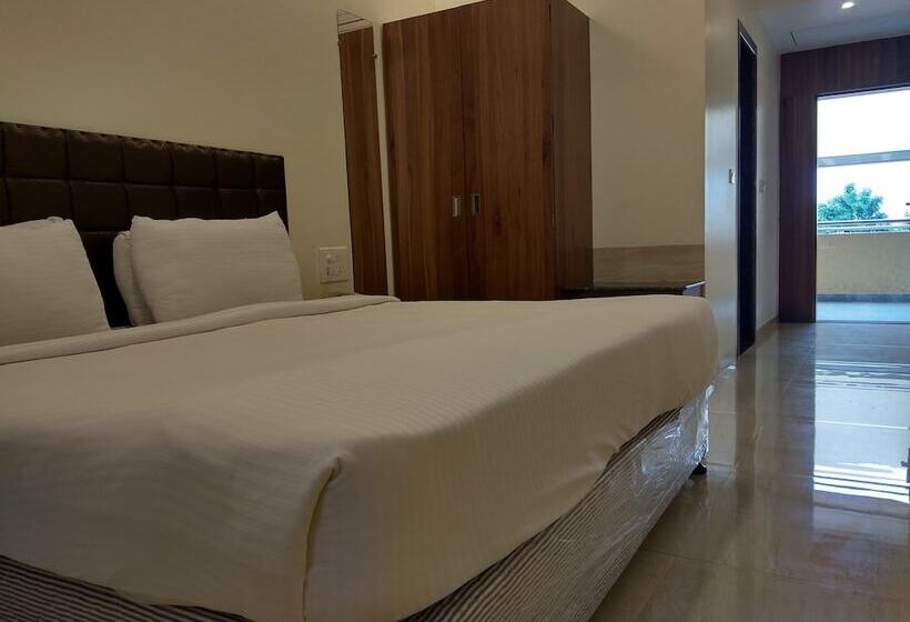 호텔 St Laurn The Spiritual Resort