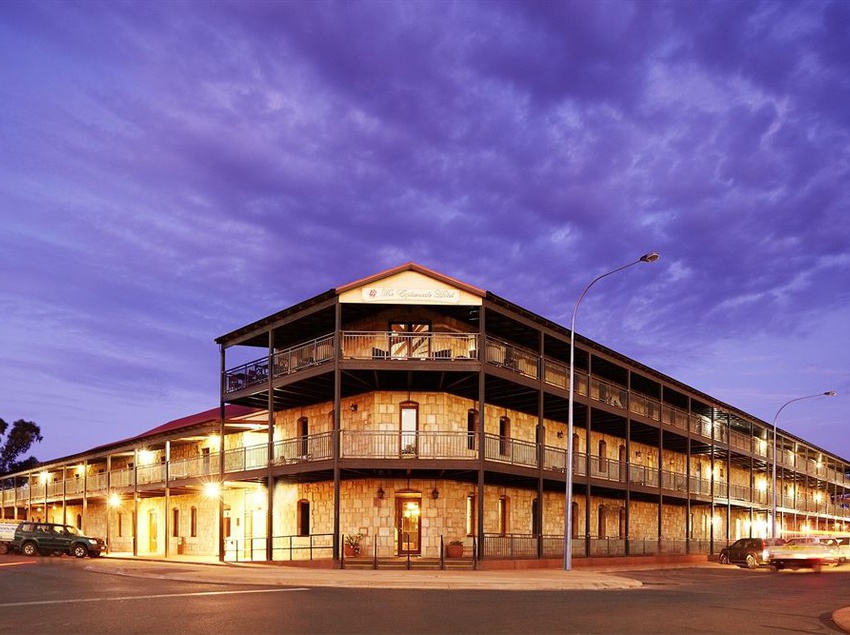 هتل The Esplanade  Port Hedland