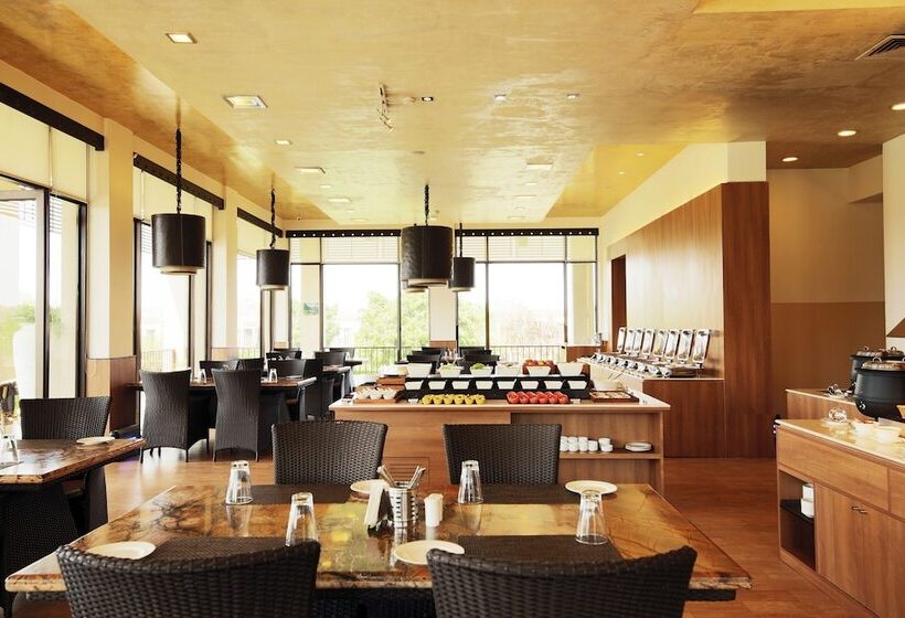 אתר נופש Lemon Tree Hotel, Tarudhan Valley, Manesar