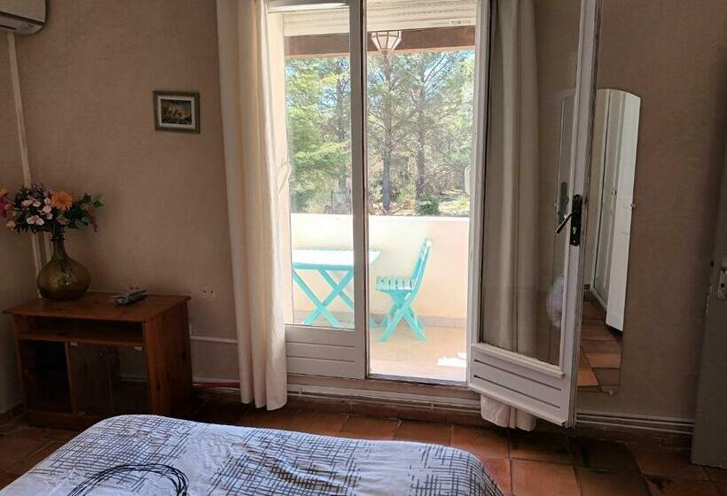 Bed and Breakfast Chambres Tomate, Dans Maison Avec Petit Escalier Et Stanna, à 6km Du Festival De Piano De La Roque D