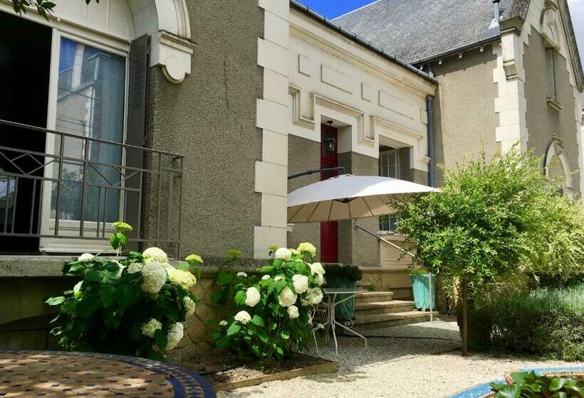 Bed and Breakfast La Villa De Chinon