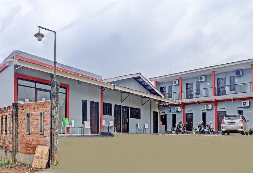 هتل Oyo 91022 Steze Homestay Syariah