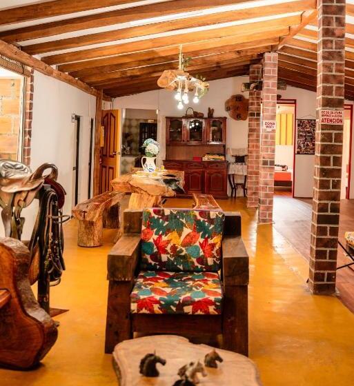 Пансион Abuela Casa Hostal