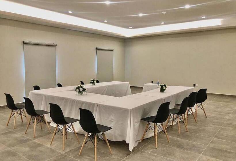 فندق Casino Vía Dorada