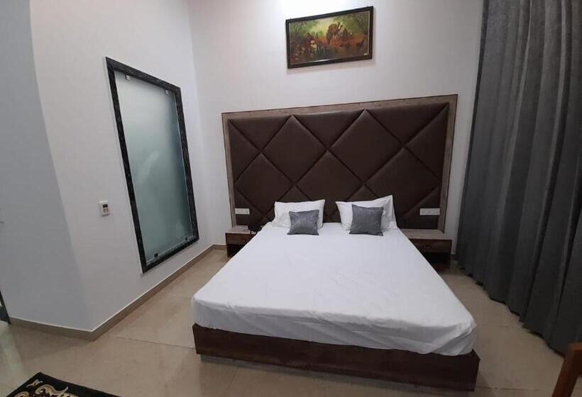 فندق Jeet Desert Resort