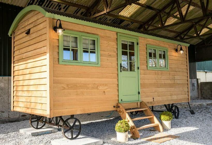 酒店 Finest Retreats   The Shepherd S Hut At Northcombe Farm