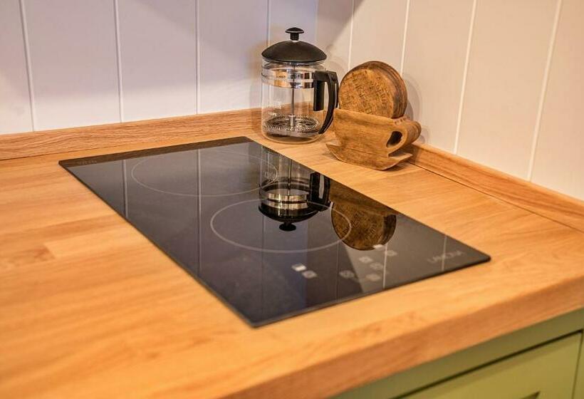 酒店 Finest Retreats   The Shepherd S Hut At Northcombe Farm