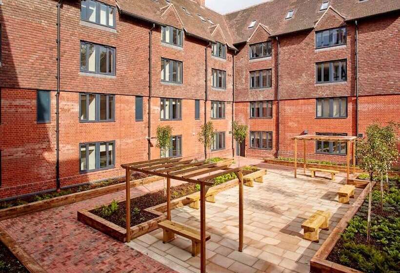 هاستل Stylish Rooms And Studios   Coventry   Campus Accommodation