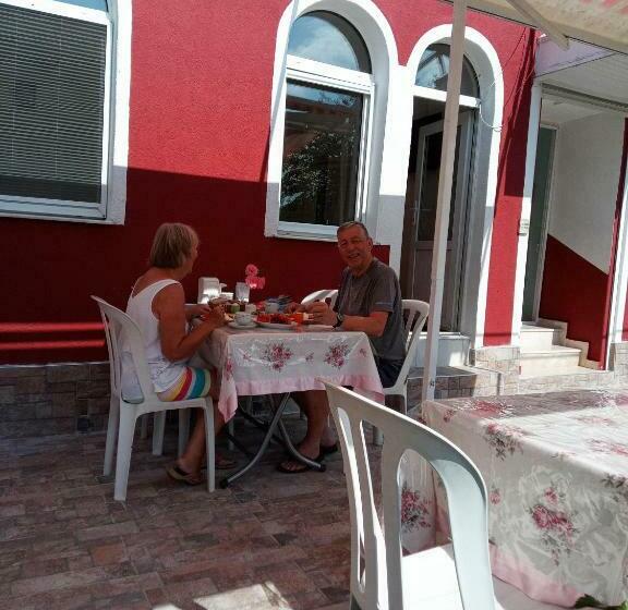 مبيت وإفطار Ali S Pension