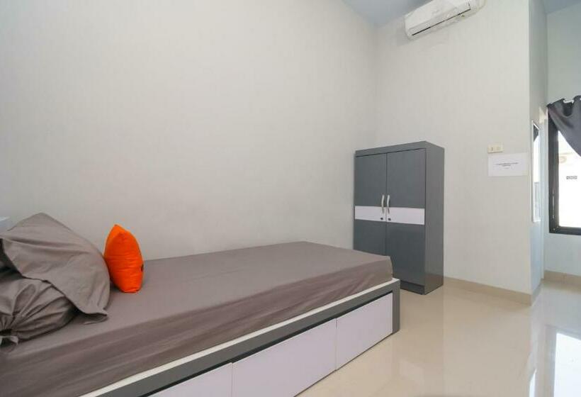 בית מלון כפרי Koolkost Near Universitas Islam Negeri Raden Intan Lampung 2