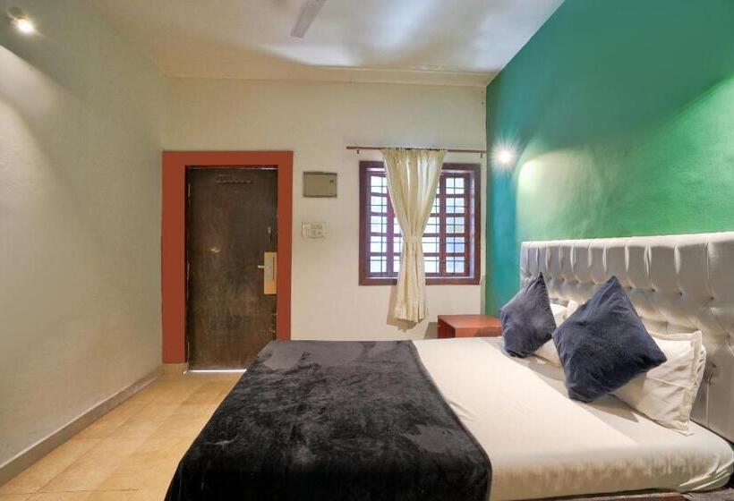 استراحتگاه Goa Down D Vilage Prime