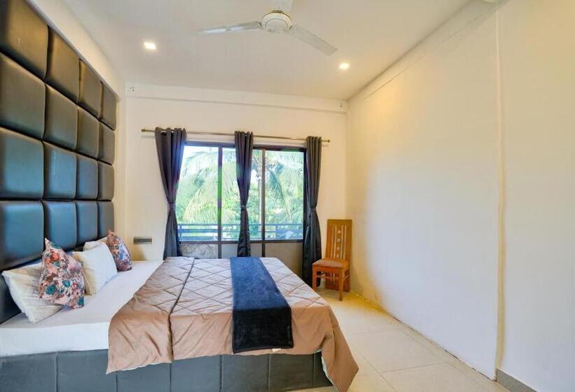 استراحتگاه Goa Down D Vilage Prime