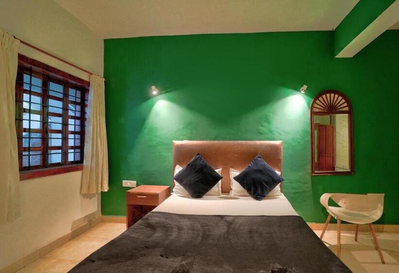 استراحتگاه Goa Down D Vilage Prime