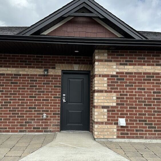 호텔 The Landing   Extended Stay Quarters