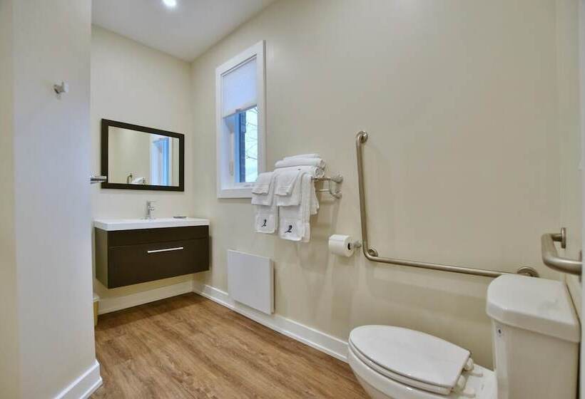 호텔 The Landing   Extended Stay Quarters