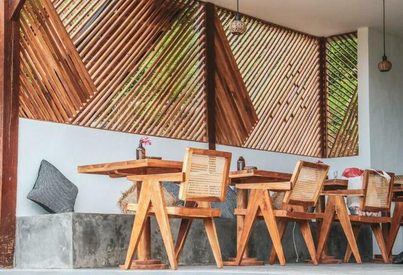 אתר נופש Disini Lombok Eco Sky House With Sea View