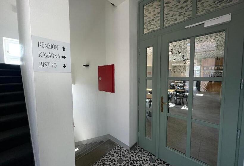 ペンション Penzion Nad Lávkou