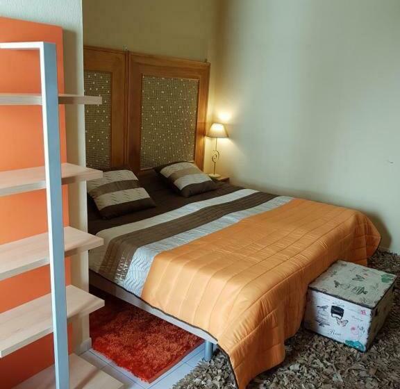 هاستل Lagos City Center Rooms