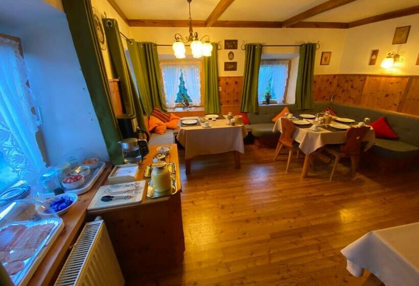 住宿加早餐  Haus Fiegl