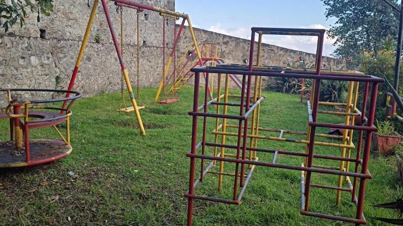 تختخواب و صبحانه Kumaragiri Cottages Kodaikanal