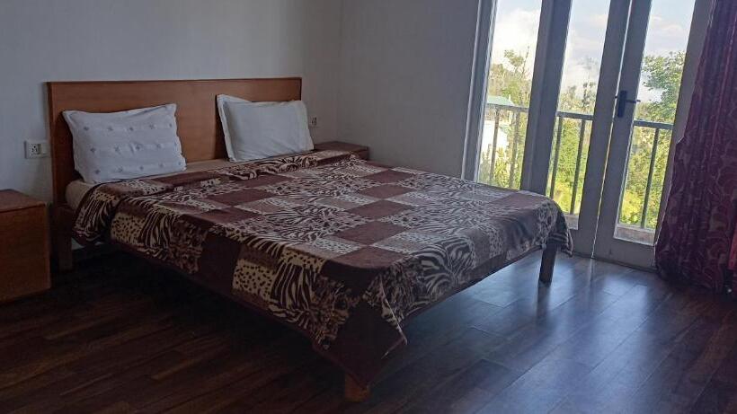 تختخواب و صبحانه Kumaragiri Cottages Kodaikanal