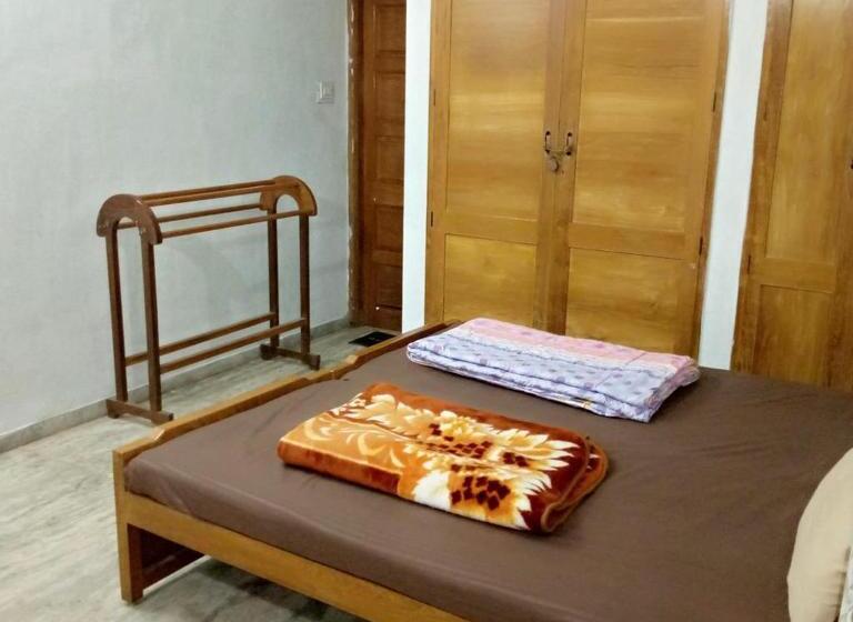 تختخواب و صبحانه Kumaragiri Cottages Kodaikanal