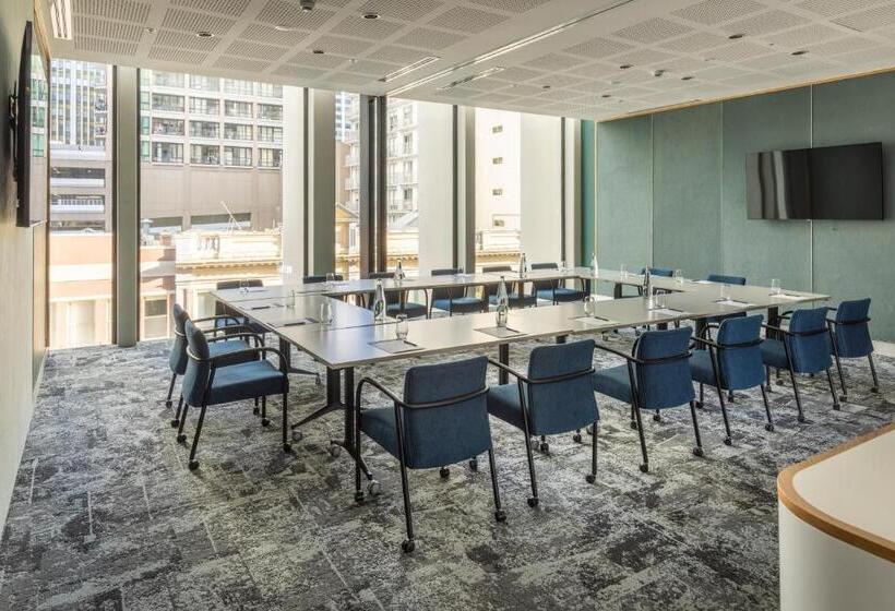 هتل Holiday Inn Express Auckland City Centre, An Ihg