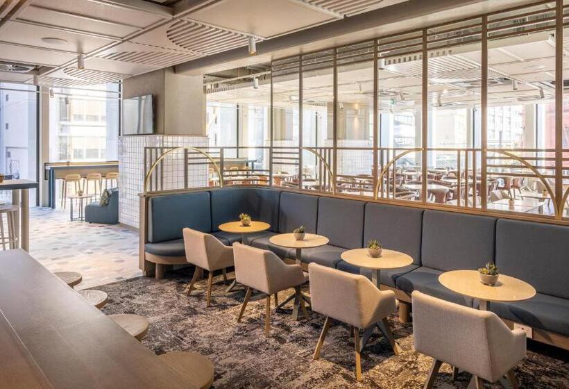هتل Holiday Inn Express Auckland City Centre, An Ihg