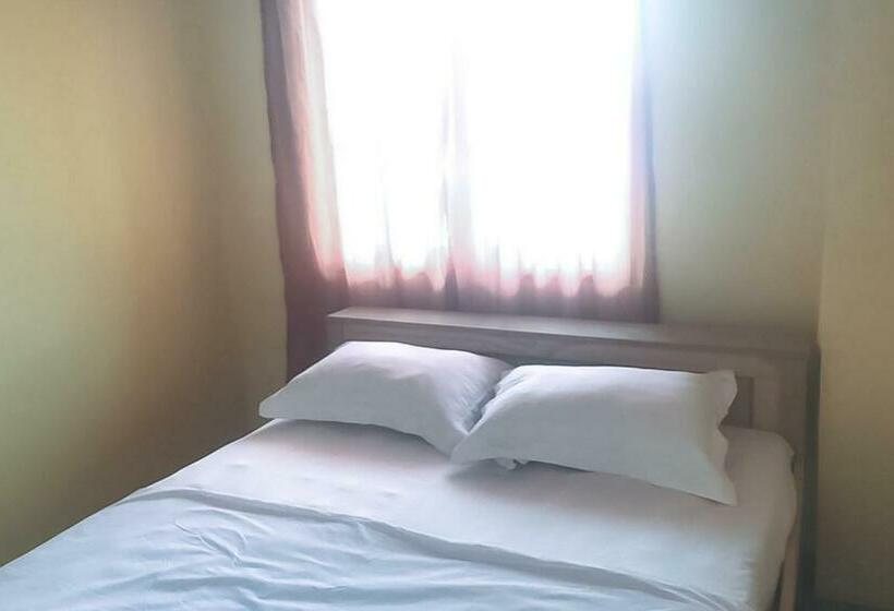 هتل Oasis Samosir Near Wisata Batu Kursi Raja Siallagan Redpartner