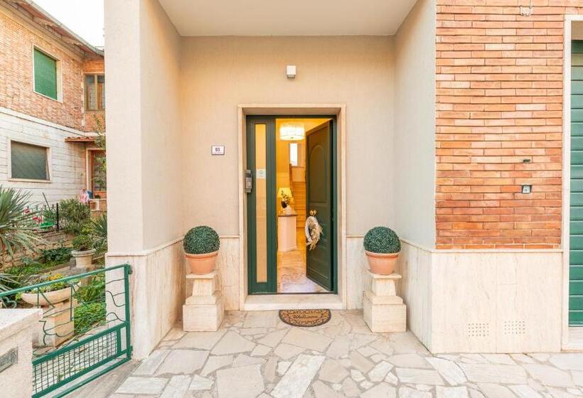 פנסיון L Acqua E La Pietra