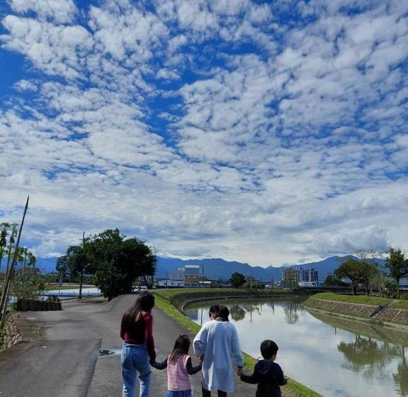 تختخواب و صبحانه 木可木可 包棟民宿