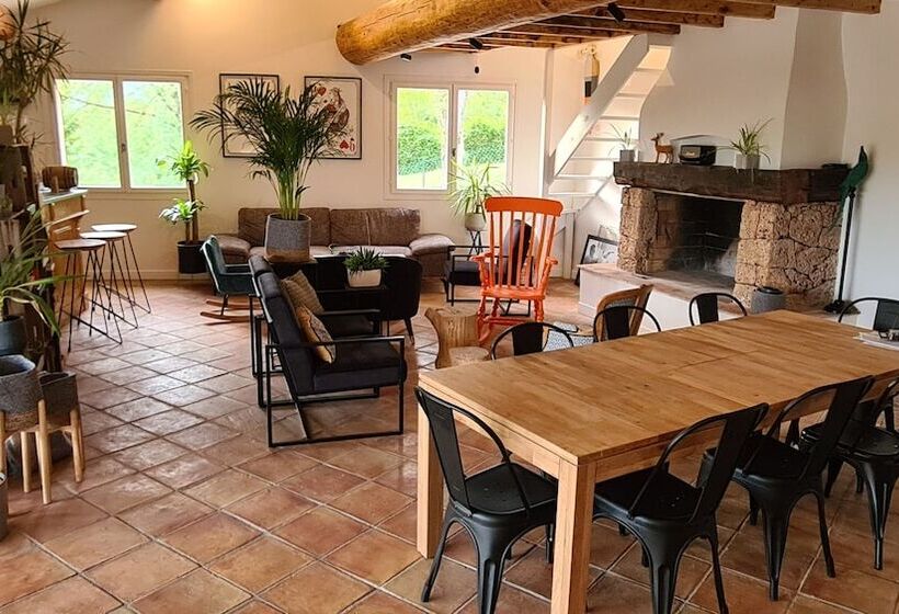 تختخواب و صبحانه Villa Martinus