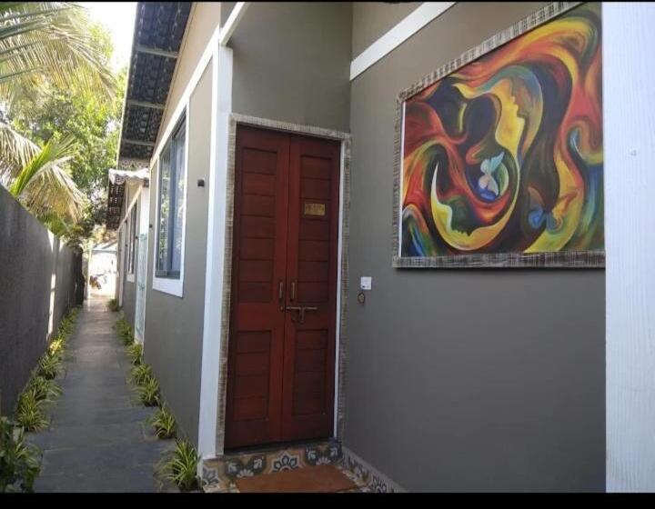 هتل Amata By The Beach