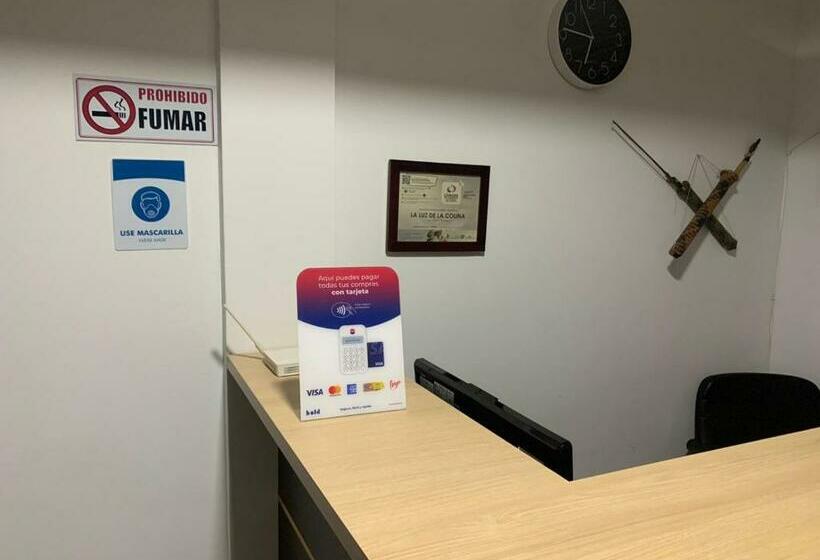 پانسیون Hostal La Luz De La Colina