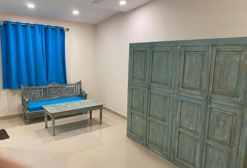 ベッドアンドブレックファースト Shikhar Bunglow   A Stunning Valley View Bungalow In Mount Abu