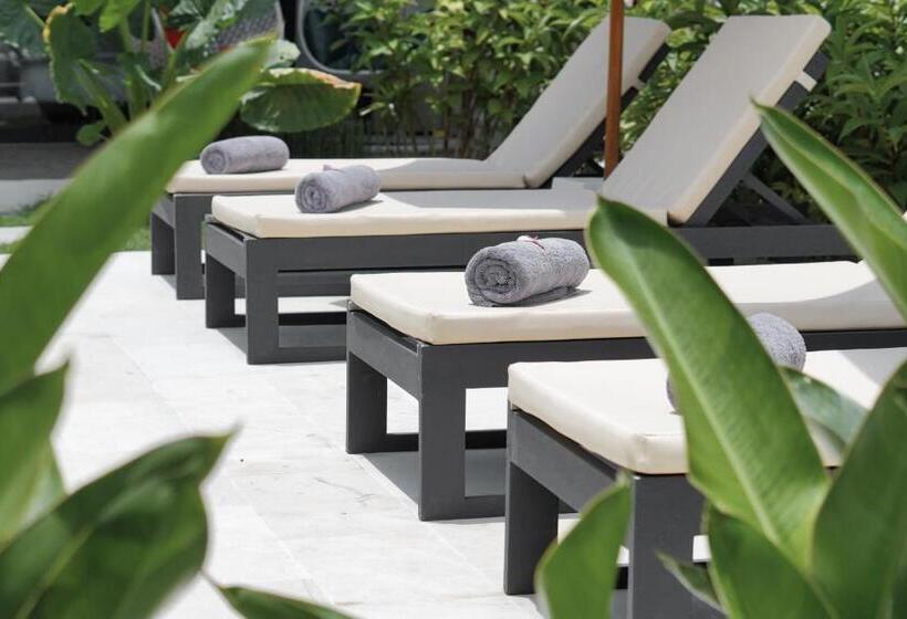 בית מלון כפרי Amazing Lombok Resort