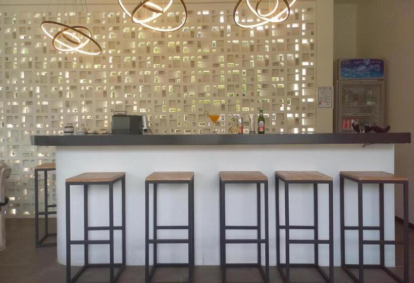 בית מלון כפרי Amazing Lombok Resort