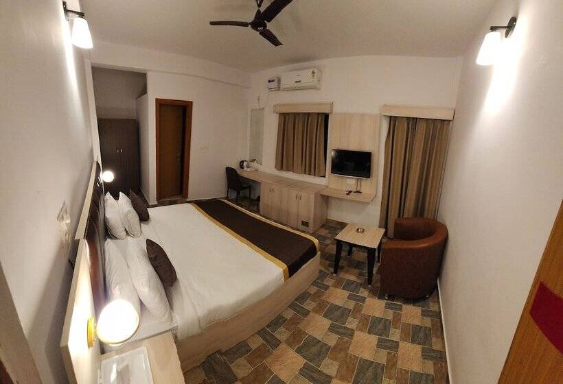호텔 Clarissa Resort Goa