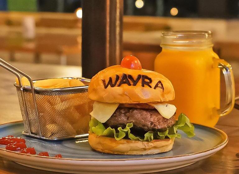 هتل Wayra Club